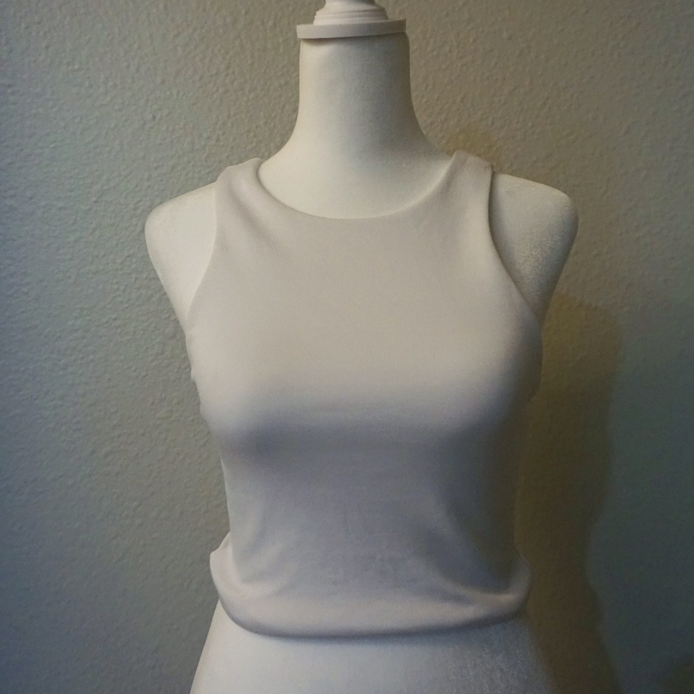White basic crop top